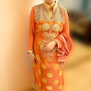 Traditional Indian party dress Small